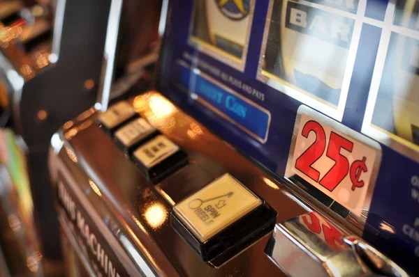 Live dice roll in nend4d slot Dadu Online game